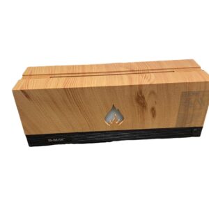 Descrição Difusor Aromático Ultrassônico B-Max, com elegante na cor madeira e iluminação suave em formato de chama. Ideal para criar uma atmosfera relaxante e perfumada, combinando sofisticação e bem-estar em qualquer ambiente. Capacidade: 320ml Dimensões: 26 x 8,5 x 10 cm. Contém: 01 Fonte 110V/220V 01 Manual 01 Cabo tipo-C